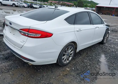 2017 Ford Fusion Se z USA, uszkodzony, nr VIN 3FA6P0HD1HR353099